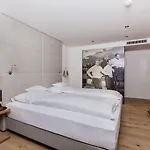Reisch Szálloda 4*